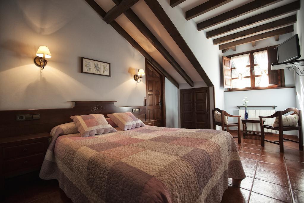 Casa Aspron Guest House Covadonga Exterior photo